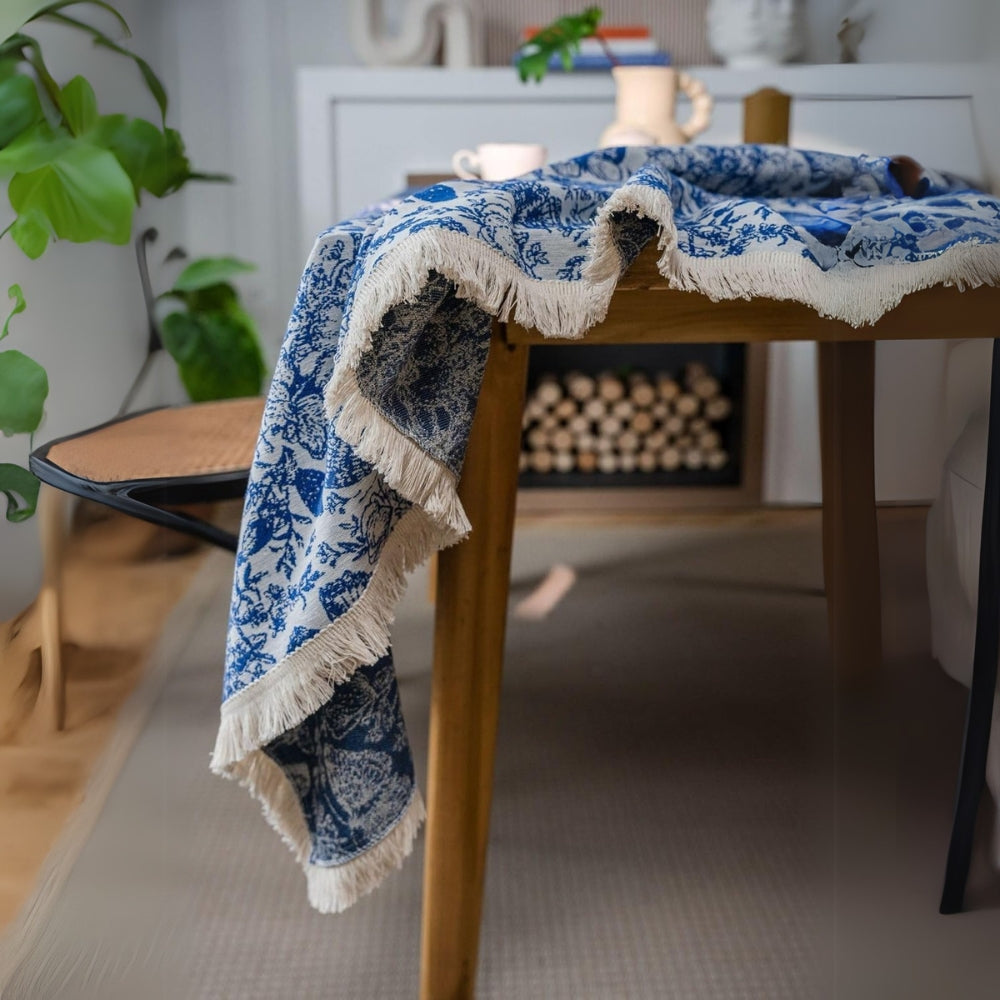 Boho Tischdecke Quadratisch Navy Blau mit Blumen- und Schmetterlingsmuster – Strapazierfähige Baumwoll-Polyester-Mischung, Maschinenwaschbar 4