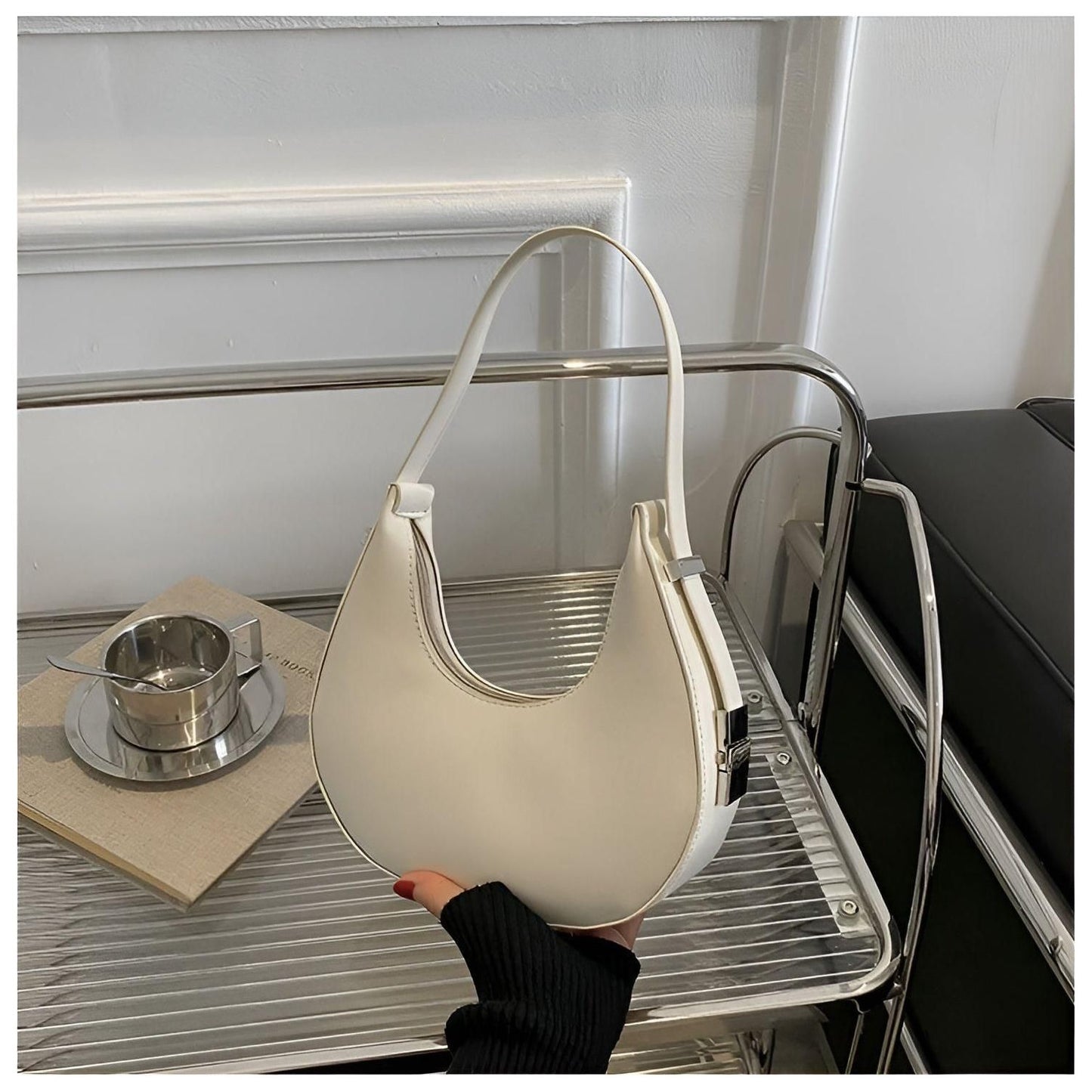 Modische Umhängetasche Damen aus Veganleder – Delia Bag mit Verstellbarem Schulterriemen und Zeitlosem Design 3
