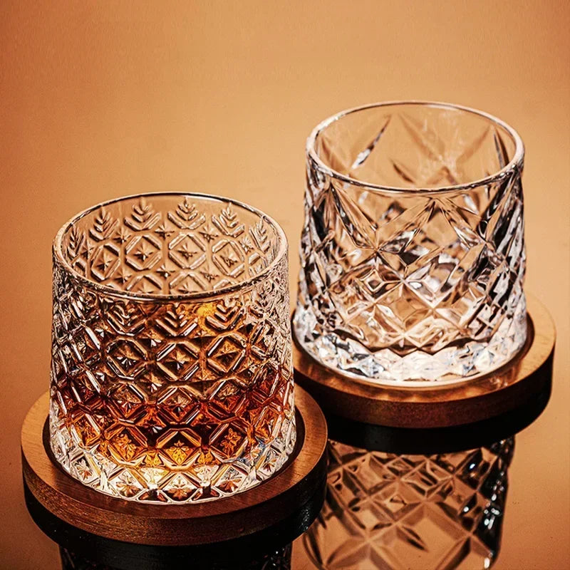 Rotierende Kristall-Whiskygläser