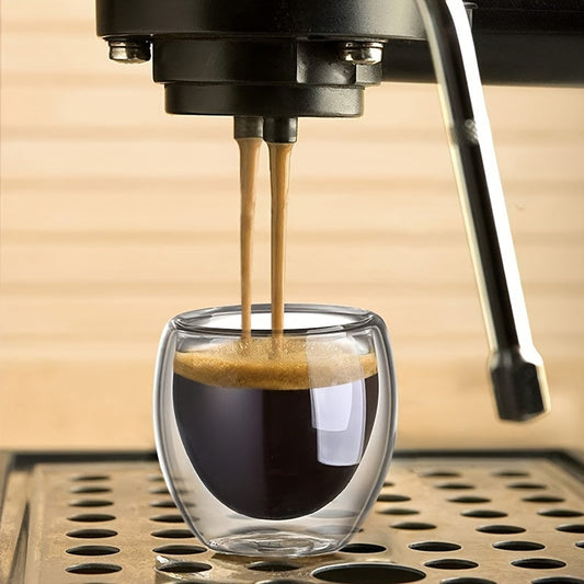 Teilige isolierte Espressotassen