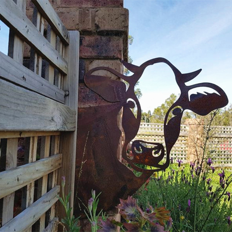 Realistische Tiergartenkunst aus Metall