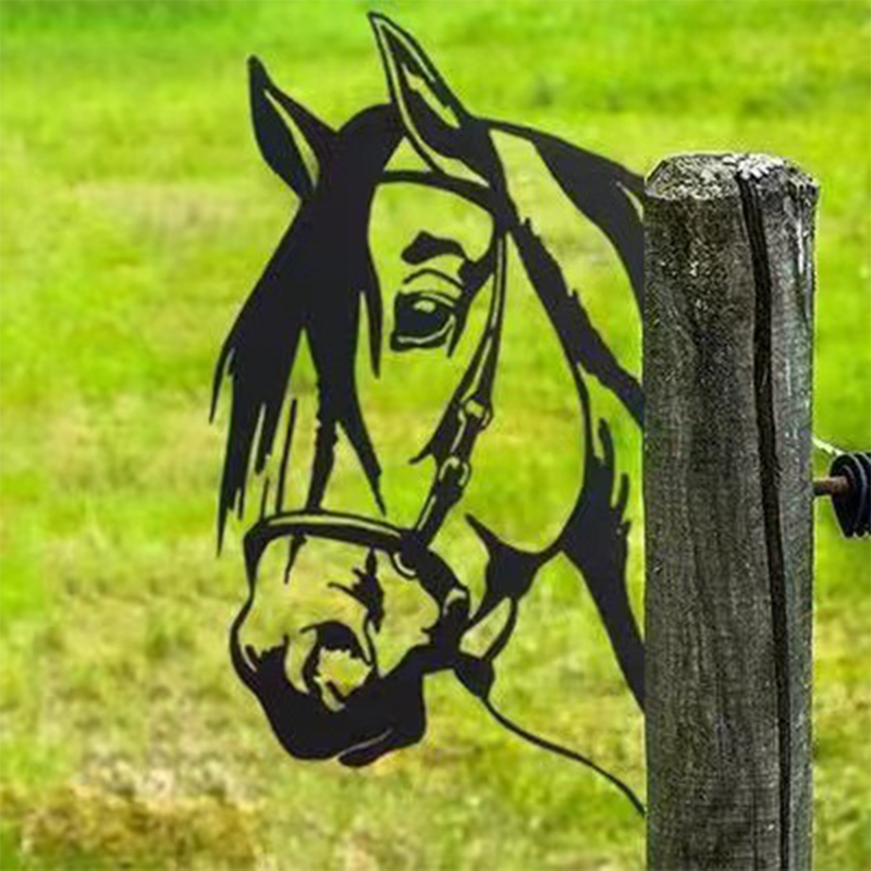 Realistische Tiergartenkunst aus Metall