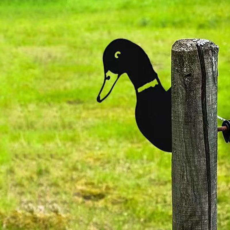 Realistische Tiergartenkunst aus Metall