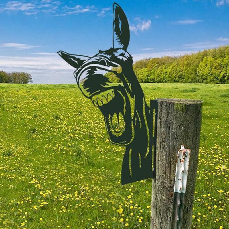 Realistische Tiergartenkunst aus Metall