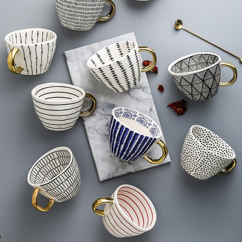 GildedGeometry - Geometrischer Becher mit Goldenem Henkel