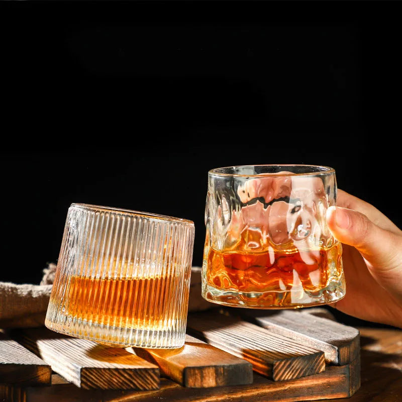 Kreative Spinnen-Whiskygläser