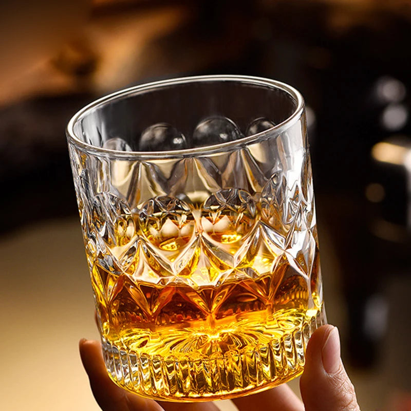 Geprägtes Whiskyglas-Set