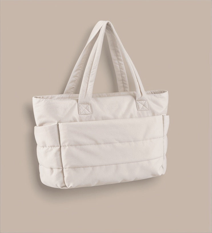 Geräumige Puffer-Schultertasche
