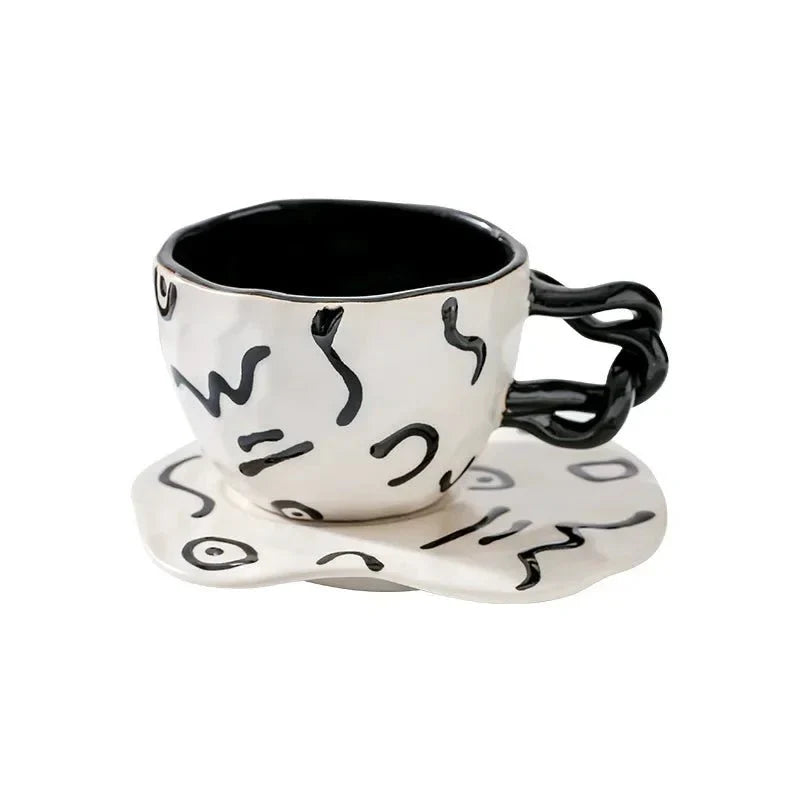 Handbemalte Frühstückstasse und Untertasse aus Keramik