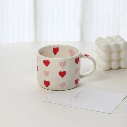 Kaffeetassen- und Teller-Set mit Herzmuster