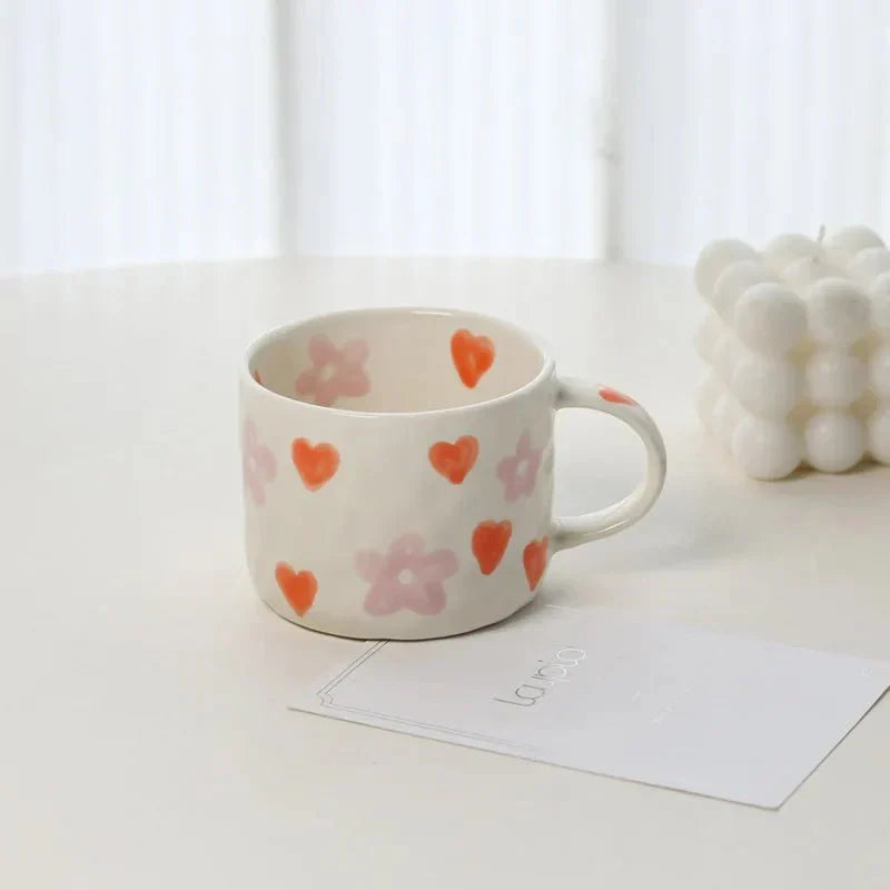 Kaffeetassen- und Teller-Set mit Herzmuster